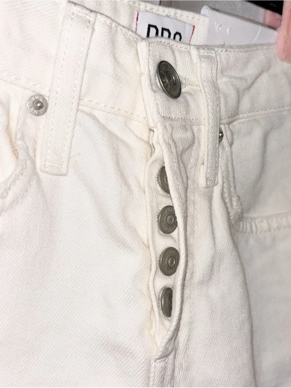BDG Urban Outfitters 90s Long Inseam Denim Shorts | White | Size 24